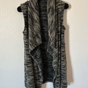 Knox Rose Gray-Multicolor Asymmetrical, Sleeveless, Cardigan Sweater
